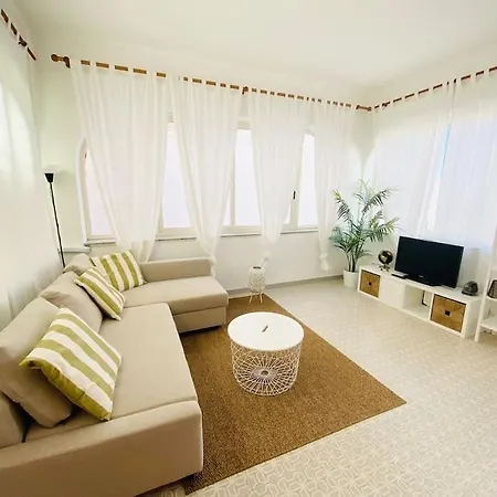 Casa Fronte Mare Con Giardino Privato - - Lipari *