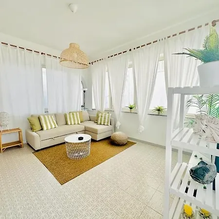 Hébergement de vacances Casa Fronte Mare Con Giardino Privato - - Lipari *