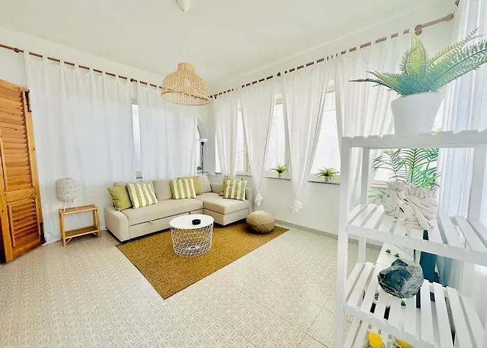 Casa vacanze Casa Fronte Mare Con Giardino Privato - - Lipari *