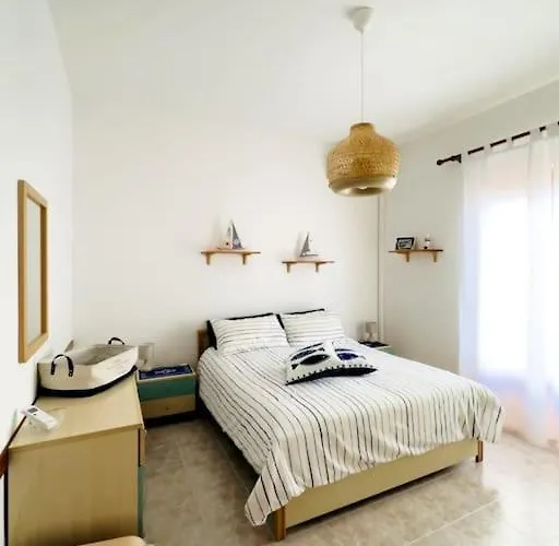 Casa Fronte Mare Con Giardino Privato - - Lipari 칸네토